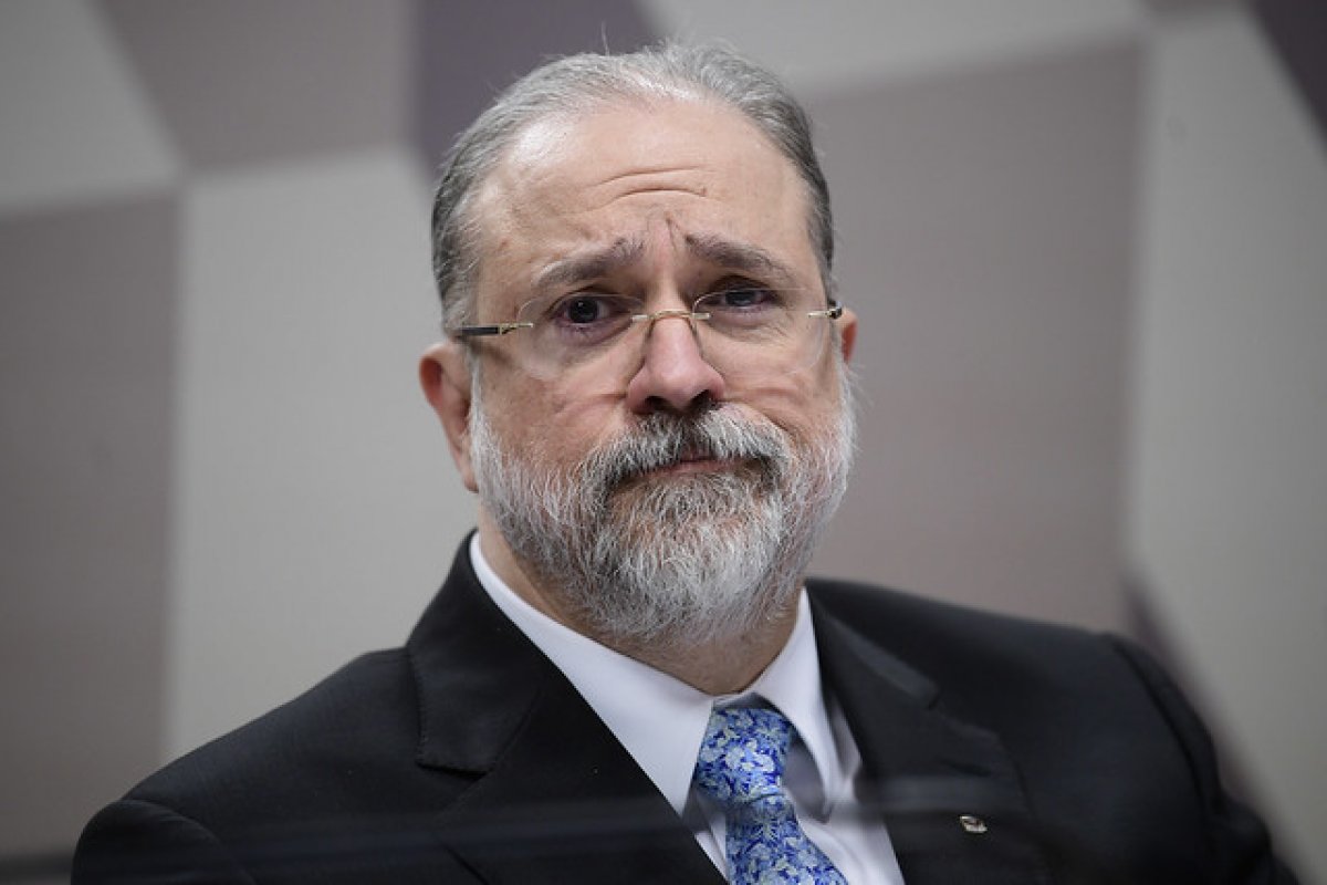 Procuradores questionam intervenções de Aras na escola do Ministério Público 