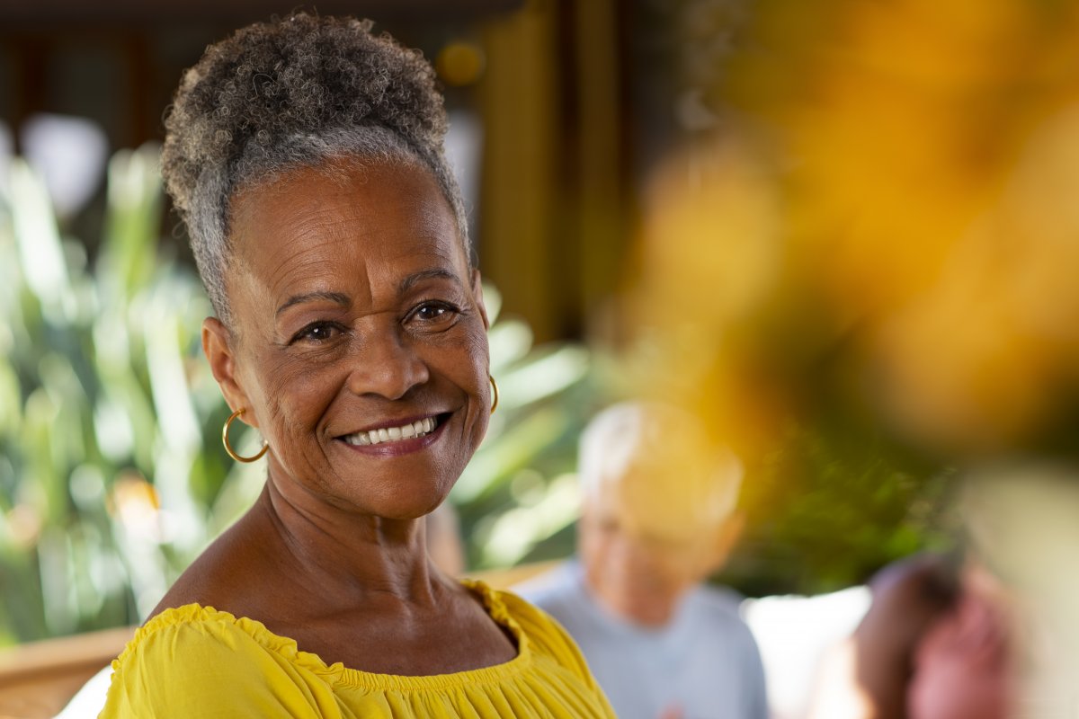 Saúde bucal na menopausa: riscos e cuidados essenciais!
