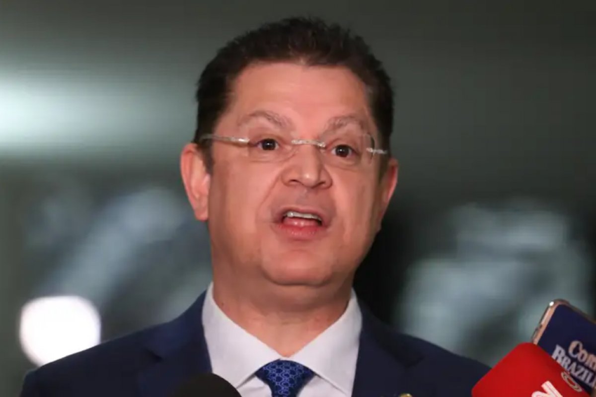 Sóstenes Cavalcante elogia escolha de Marco Rubio para negociar tarifas com o Brasil