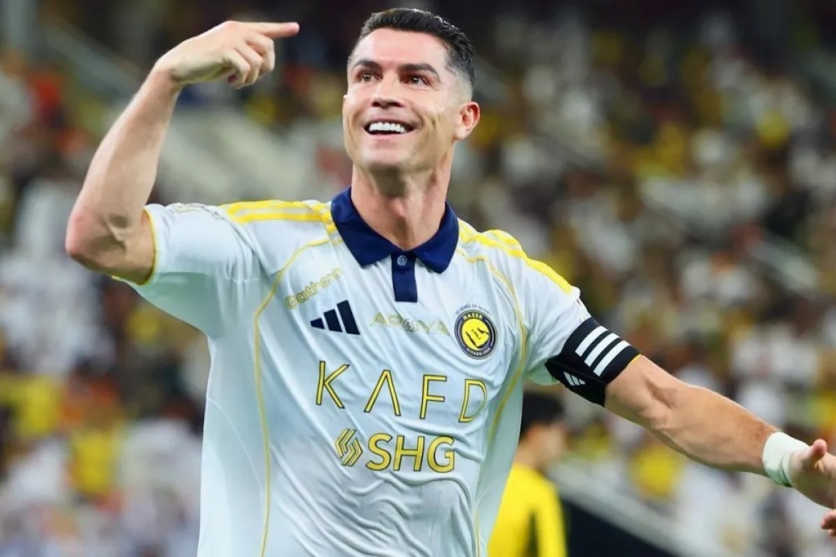 CR7 entra para história com marca expressiva fora dos gramados; confira qual 