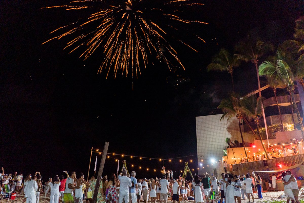 Blue Praia Bar anuncia mais uma edição do seu já tradicional Réveillon Pé na Areia!  