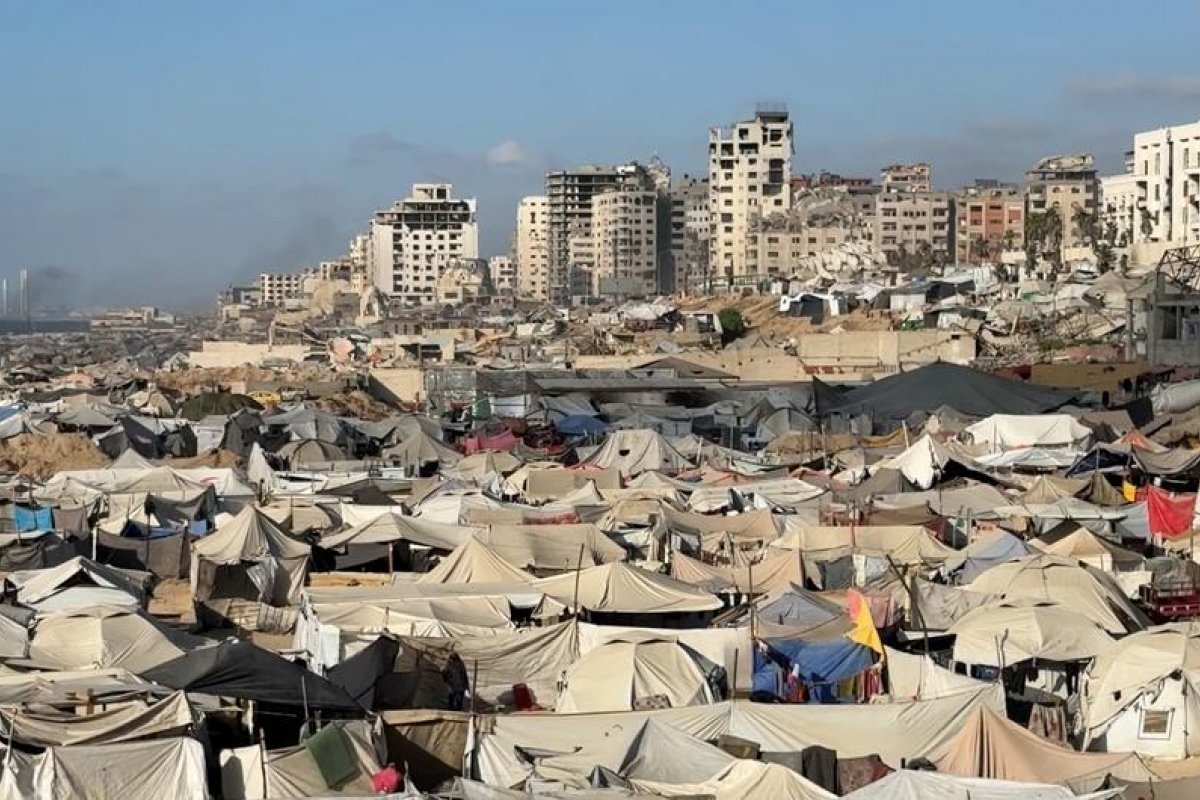  Israel planeja destruir túneis do Hamas; ajuda humanitária chega a Gaza