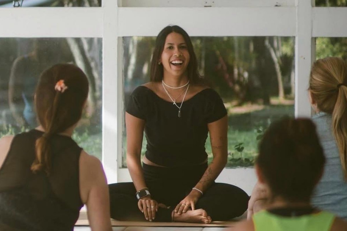 Blue Praia promove prática de Yoga guiada no projeto Encontros!
