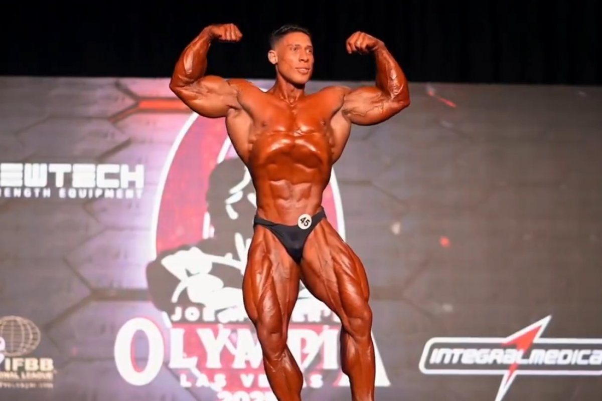 Campeão do Mr. Olympia, Ramon revela dieta regrada para conquista do título: Nada de cookie e hambúrguer 