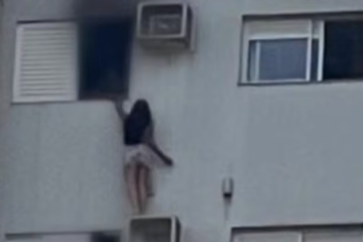Vídeo: Mulher tem 70% do corpo queimado após salvar mãe e filha de incêndio no Paraná