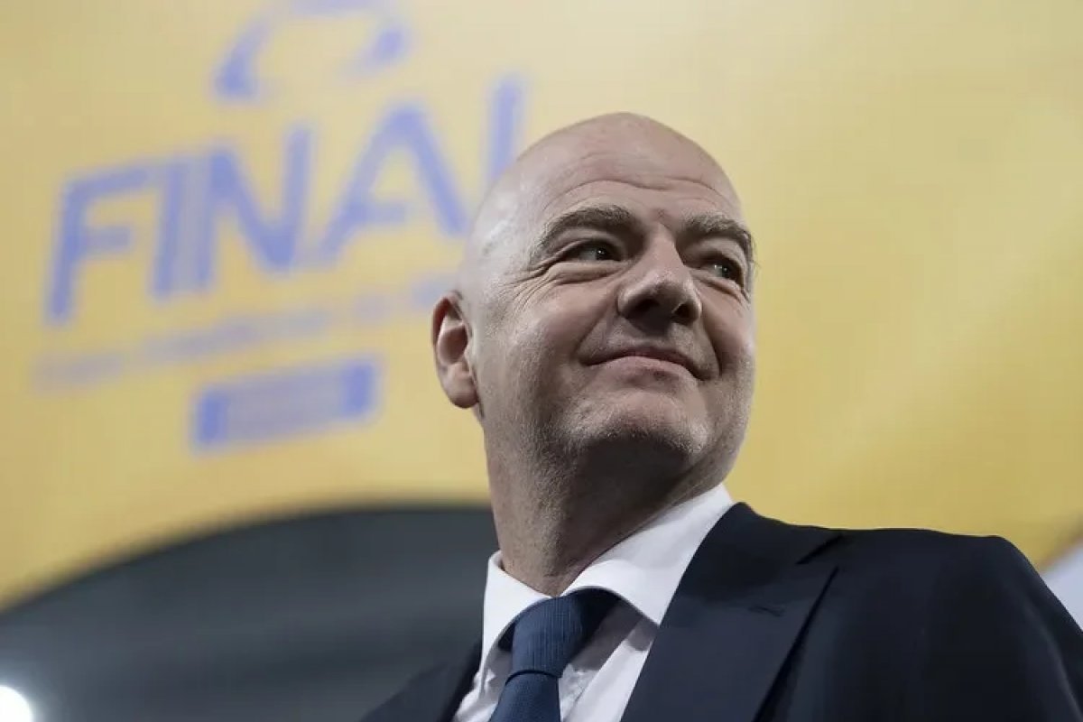 Presidente da FIFA promete que Bolívia será sede de alguma Copa do Mundo 