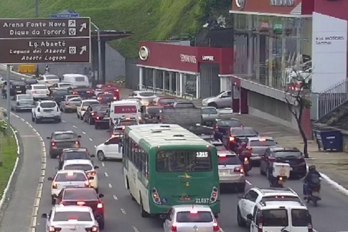 Boletim de trânsito: Saiba quais vias registraram congestionamento nessa sexta-feira 