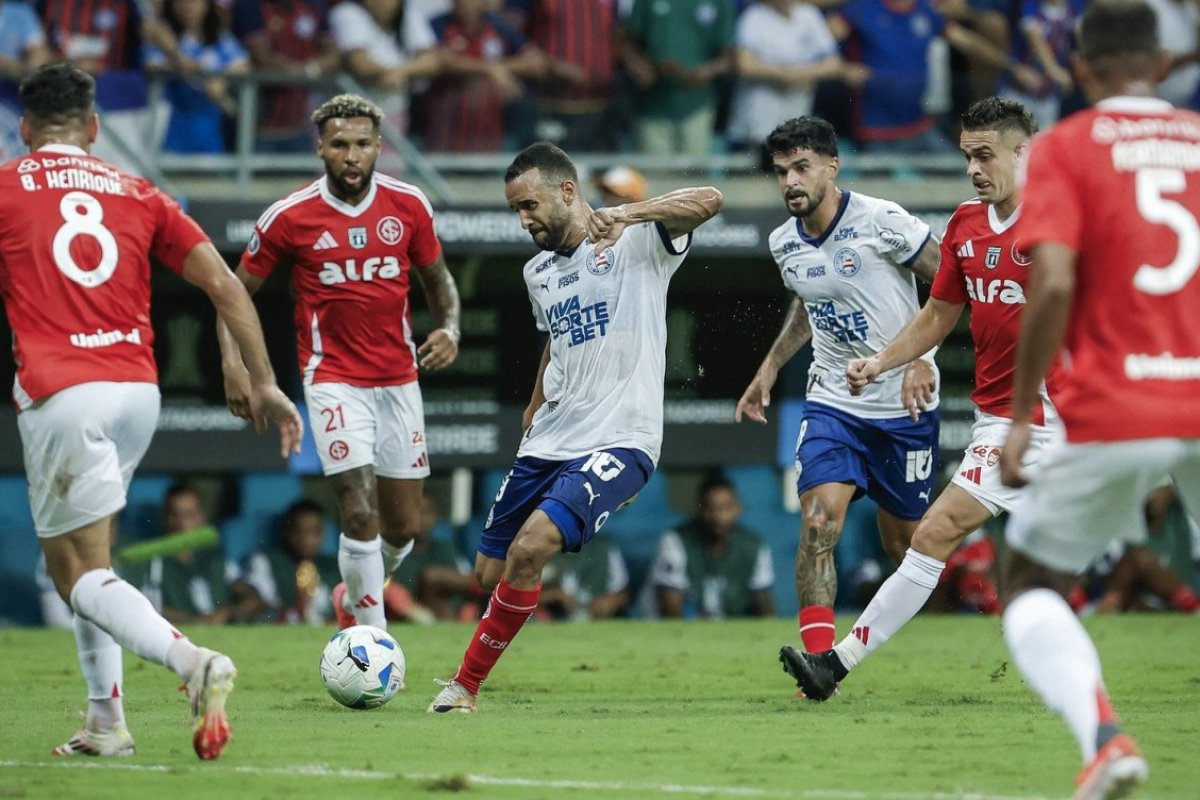 Podendo ganhar uma posição no G-6, Bahia encara Inter em jogo atrasado do primeiro turno do Brasileirão 