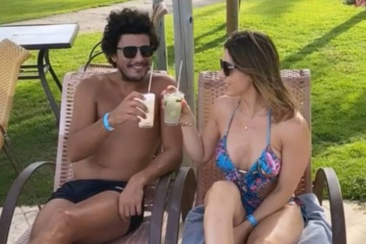  Sheila Mello posta primeira foto com o tenista Feijão, durante férias no Nordeste 