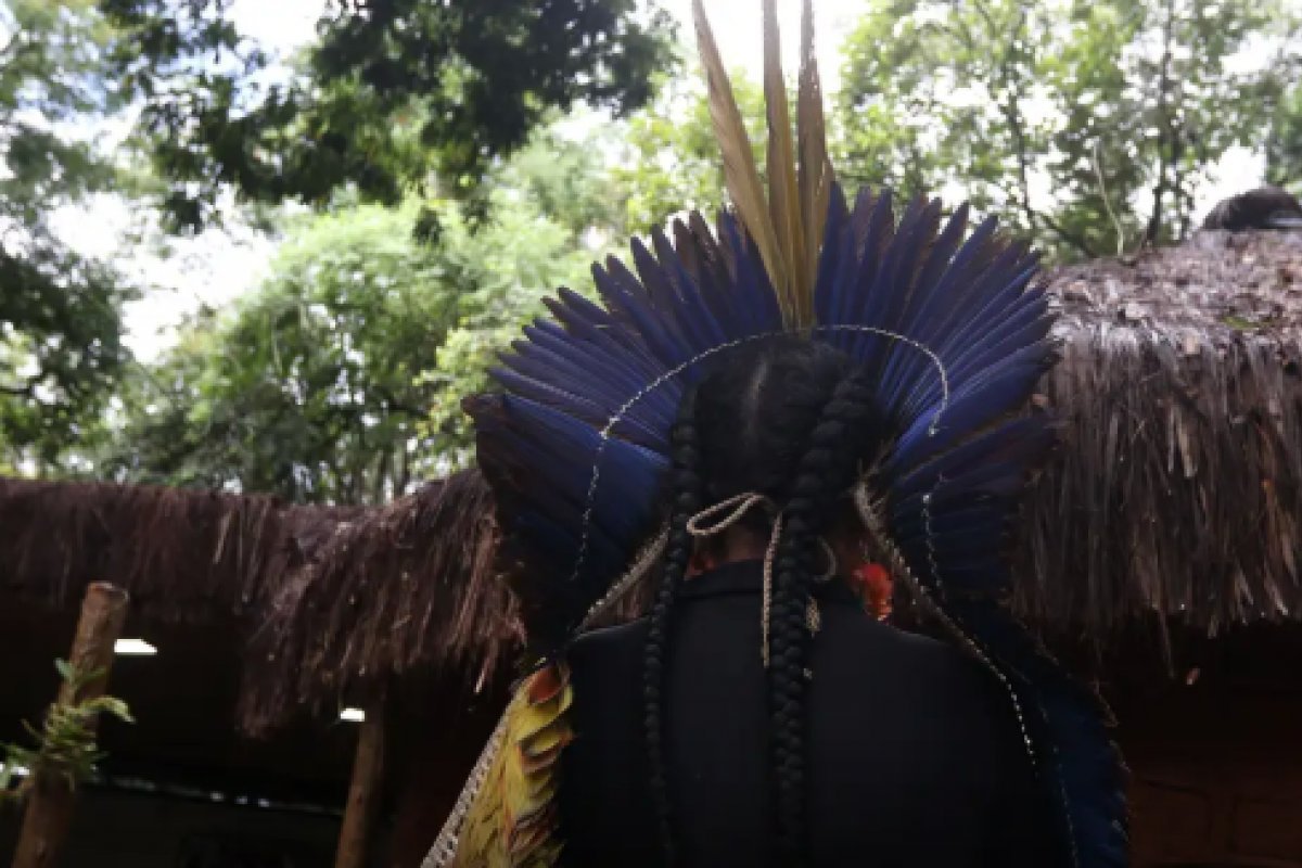 Números de povos e línguas indígenas crescem no Brasil, mostra Censo 2022