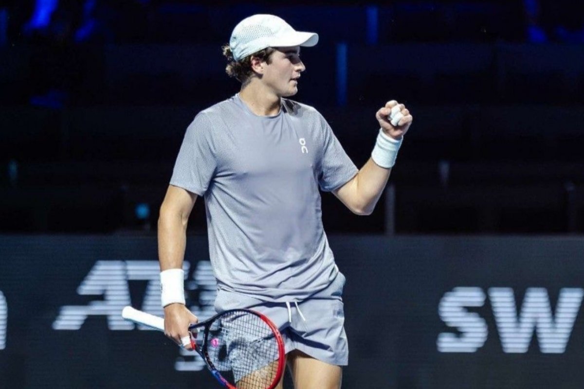João Fonseca vence partida de tênis e avança para final do ATP 500 na Basileia 