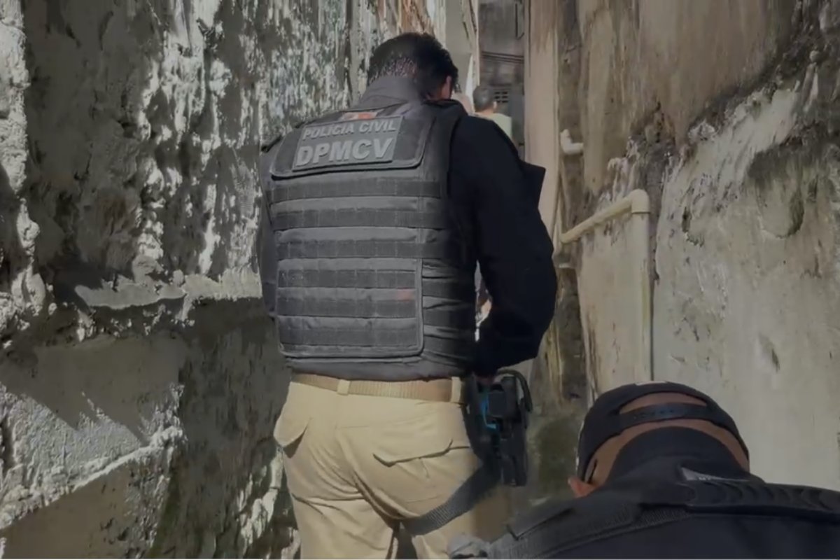 Vídeo: homem é preso em Salvador suspeito de comercializar pornografia infantil online 