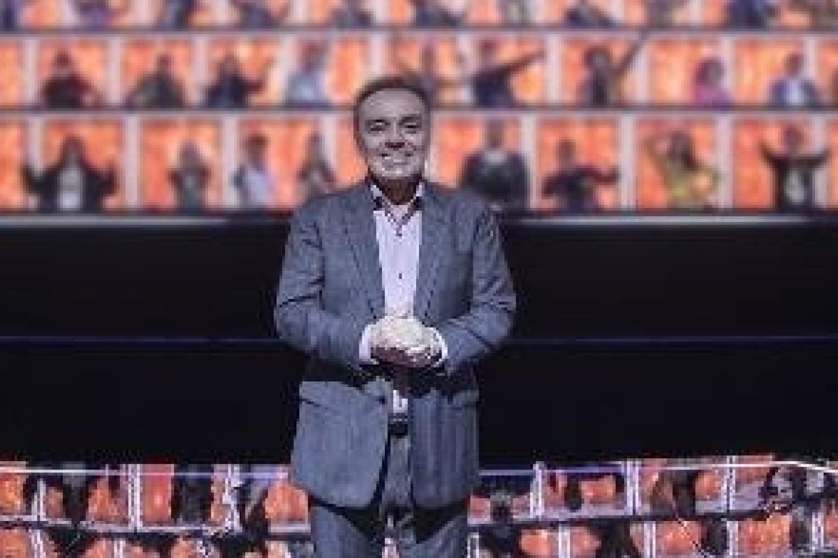 Record TV anuncia para maio a estreia do 'Canta Comigo Teen'