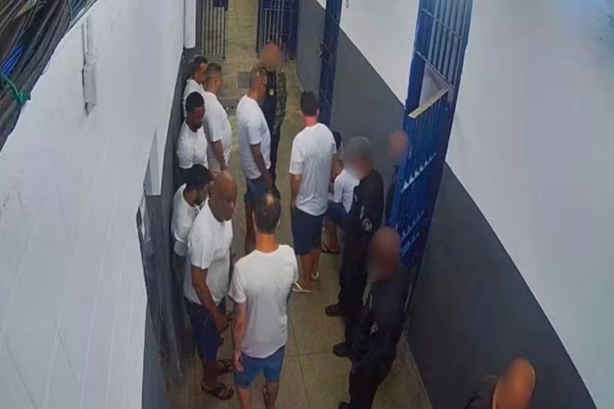 Ministério da Justiça determinou esquema de transferência dos presos da "Alta Cúpula" do Comando Vermelho 