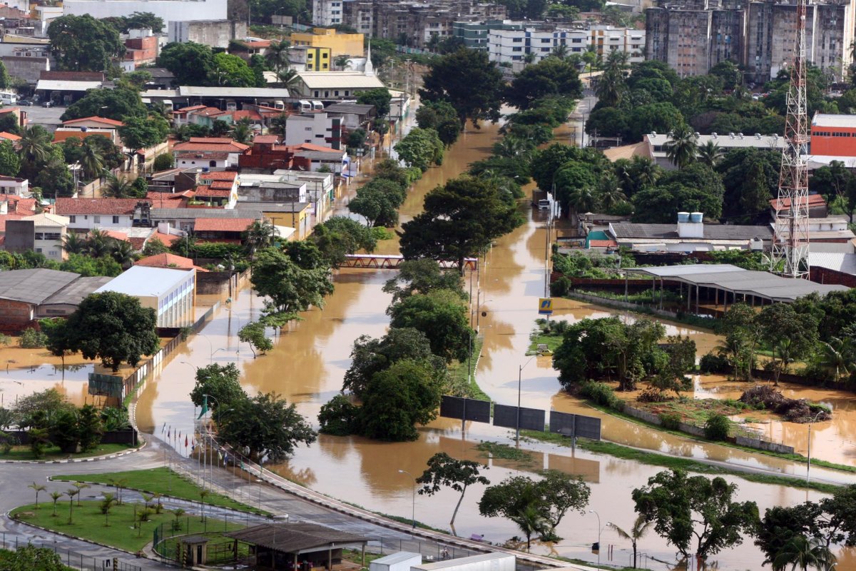 Inmet emite alerta de tempestade em 110 cidades baianas