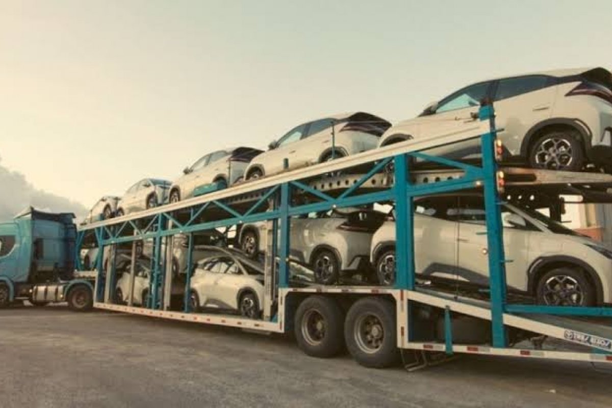 BYD começa a enviar carros montados em Camaçari para concessionários