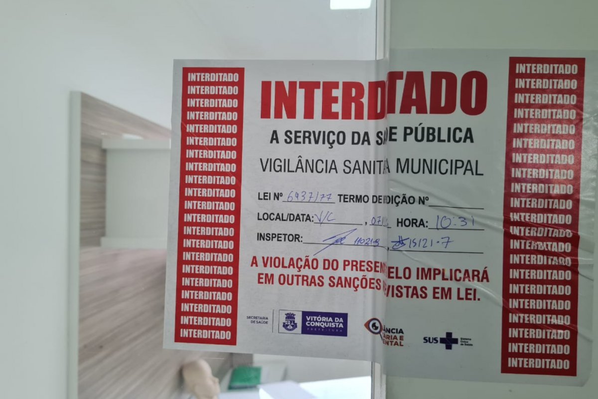 PC interdita clínica clandestina e indicia mulher por exercício ilegal da medicina em Vitória da Conquista