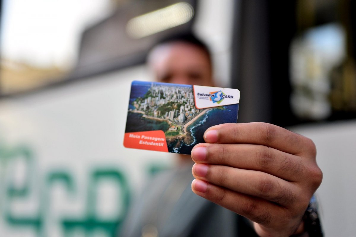 Estudantes de Salvador terão ônibus gratuitos nos domingos de Enem