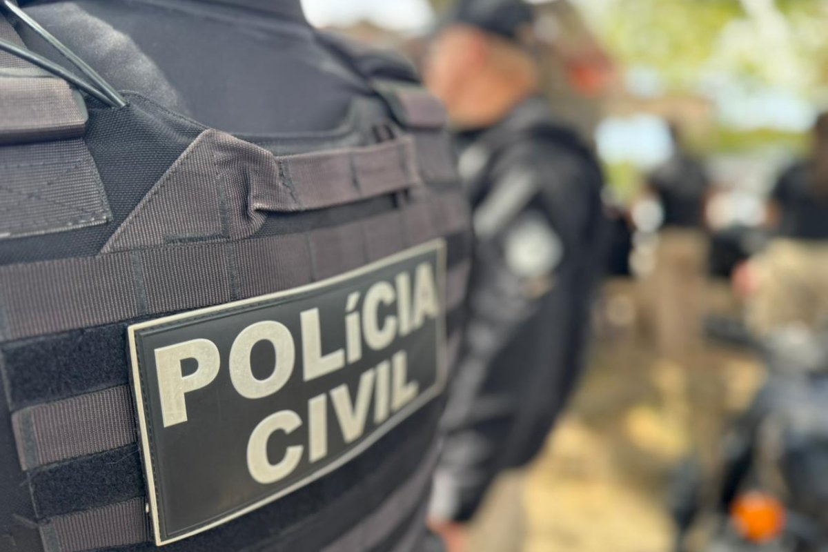 Polícia Civil cumpre mandados em abrigo de idosos usado como base para o tráfico em Itabela