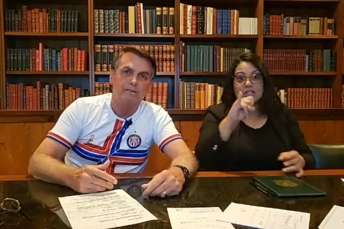 "Eu não sou da tua laia", dispara Bolsonado contra jornalista Vera Magalhães 