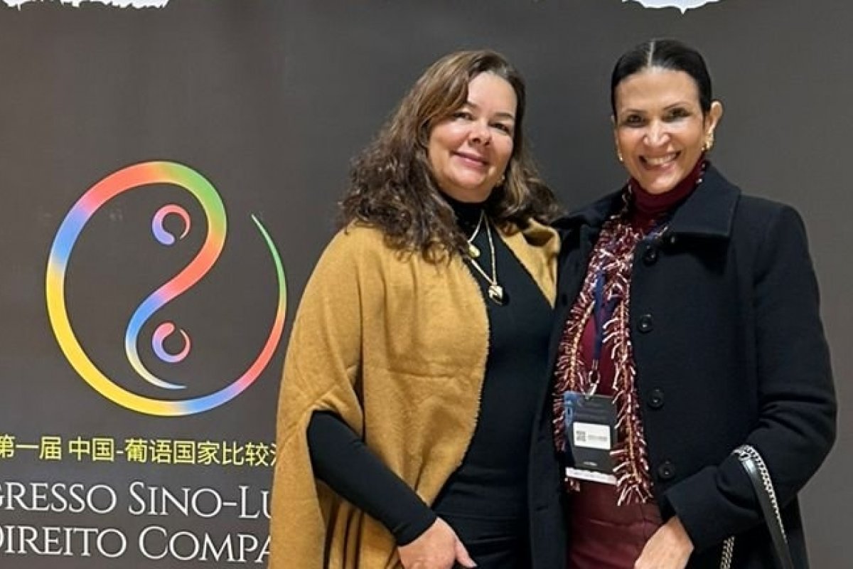 Procuradora do Município do Salvador,  Angélica Guimarães Resende e a advogada Ana Paula Lima Leal participam de Congresso em Portugal! 