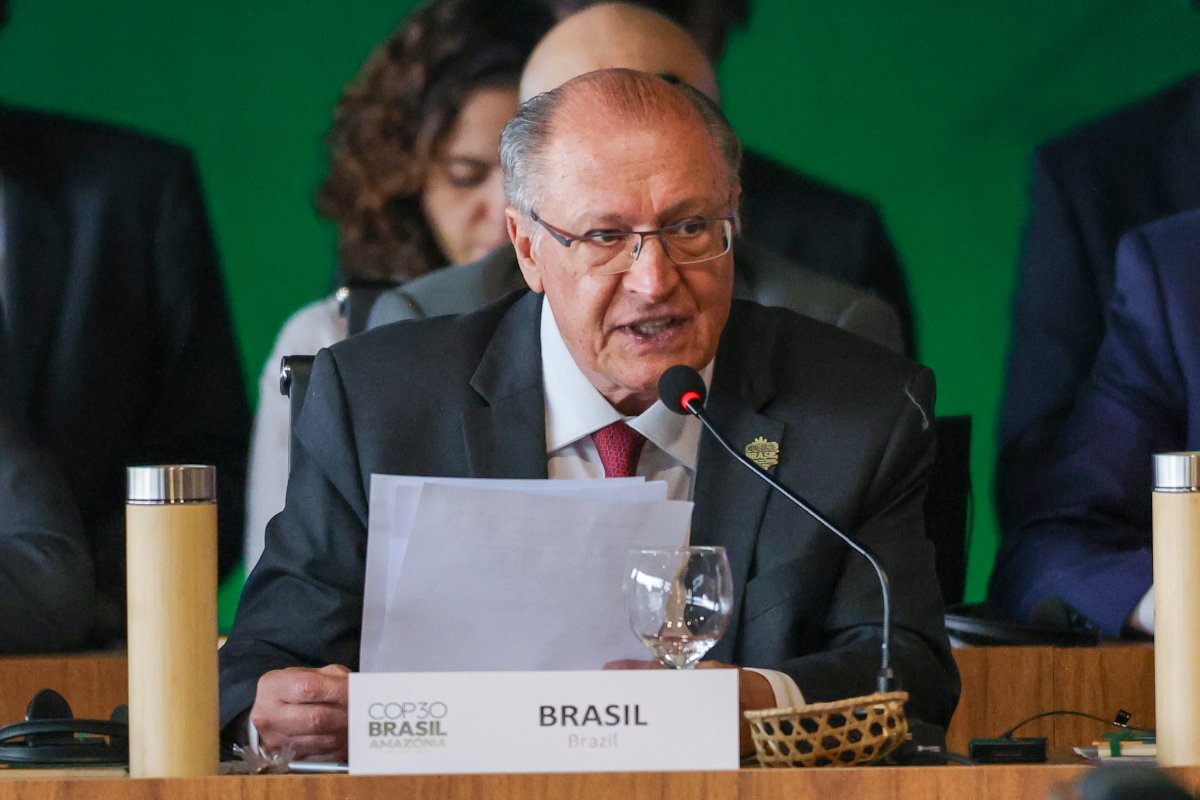 Alckmin diz que decisão de Trump sobre tarifaço é avanço, mas fala em distorções a serem corrigidas