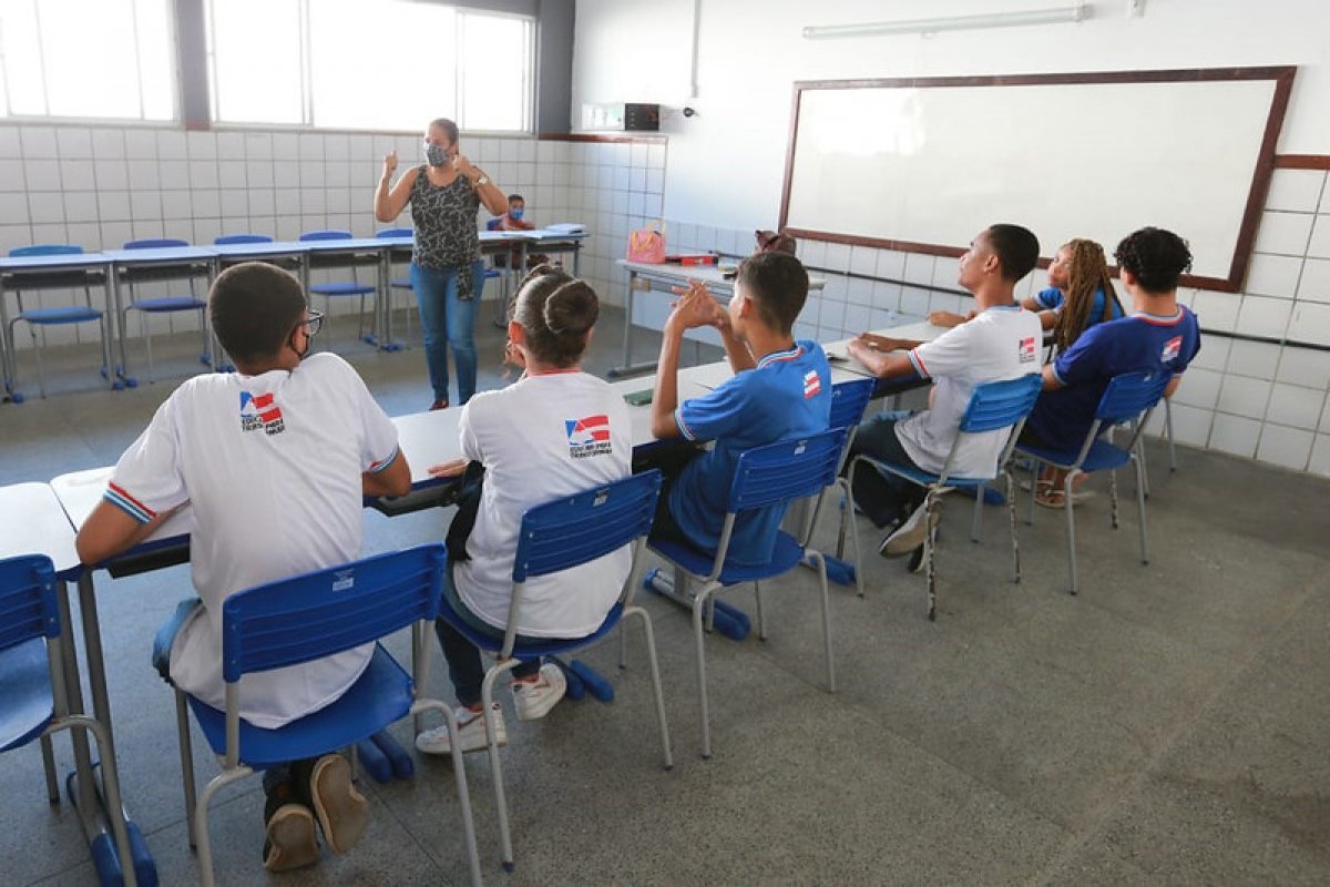 Renovação da matrícula na rede estadual da Bahia começa na segunda-feira (17)