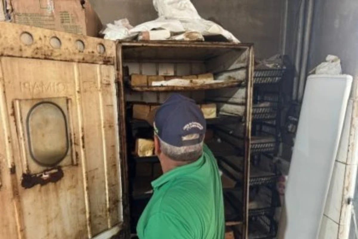  600 quilos de produtos irregulares são apreendidos em panificadora de Vitória da Conquista