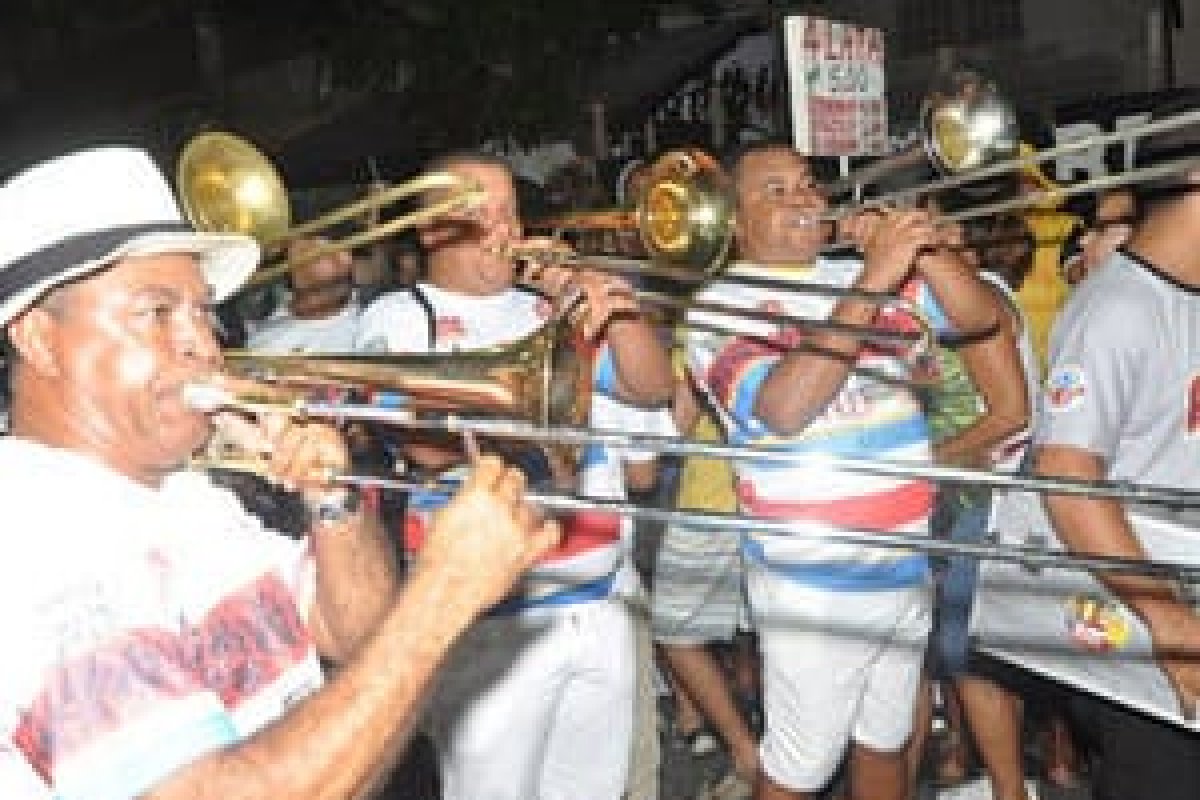 Grito Pirata quer resgatar a folia do tradicional bairro da Mouraria! 