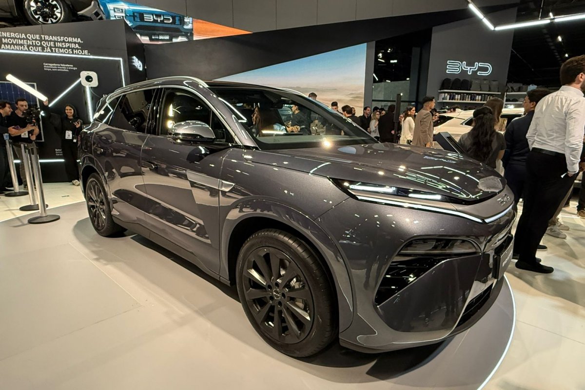 BYD lança SUV híbrido 7 lugares mais caro da linha 