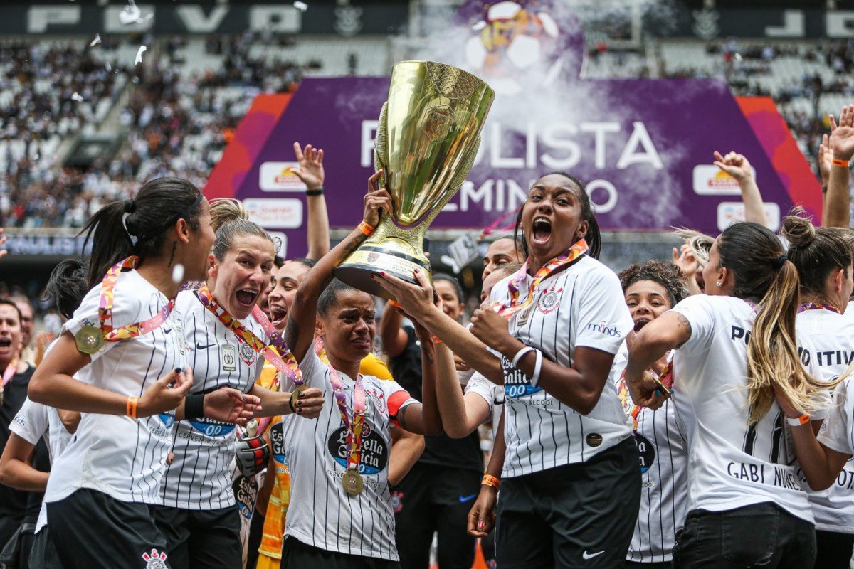 Times brasileiros de futebol feminino iniciam estudo de ciclo menstrual de atletas