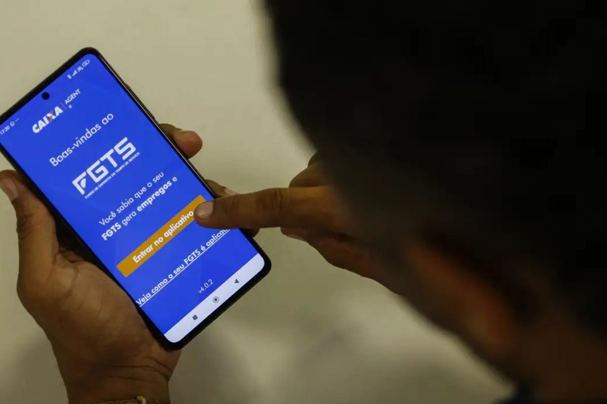Governo pode liberar FGTS bloqueado de quem optou pelo saque-aniversário