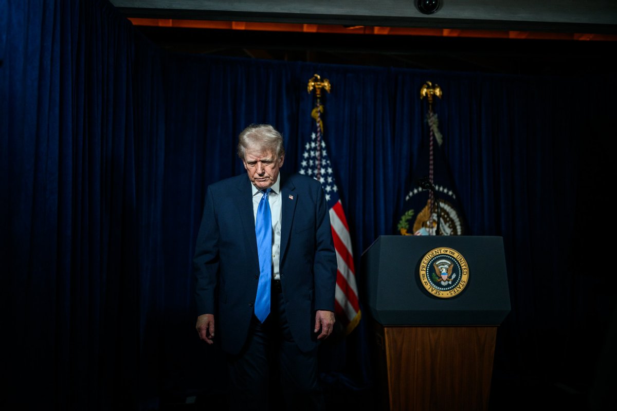 Trump falou por telefone com Maduro e avaliou encontro nos EUA, diz jornal