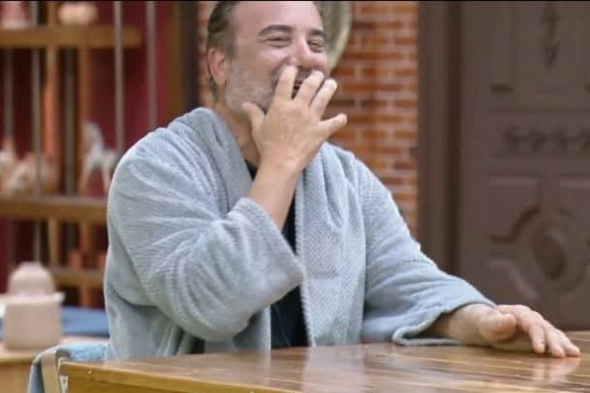 A Fazenda 17: Fabiano revela que perdeu a virgindade com uma amiga de sua mãe!