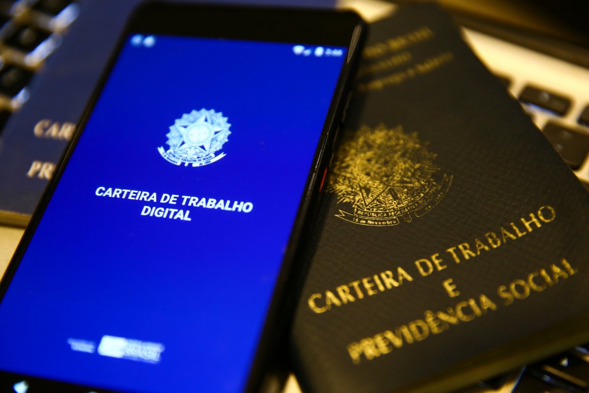 SineBahia divulga vagas de emprego para esta terça-feira (2)