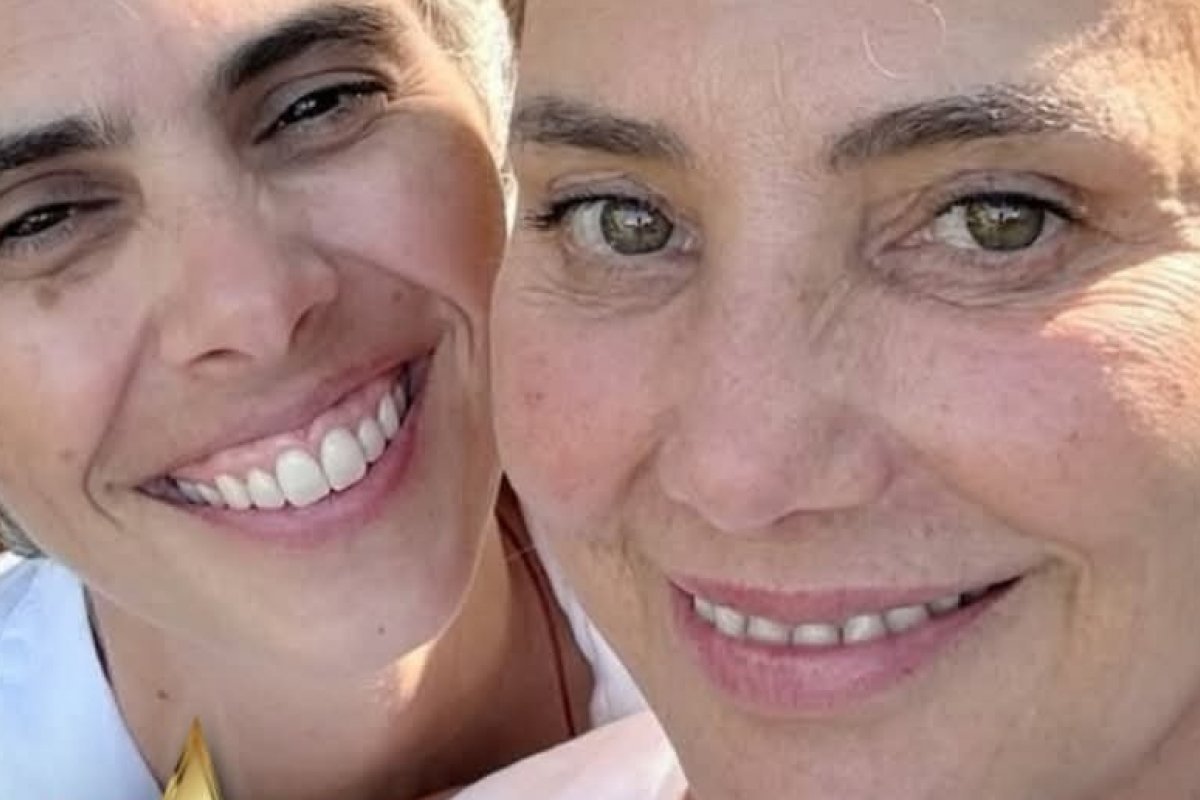 Pela primeira vez, Heloísa Périssé publica foto ao lado da namorada!