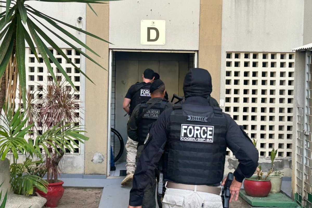 Dois PMs são presos e quatro são afastados por envolvimento em tortura e execução no sertão baiano