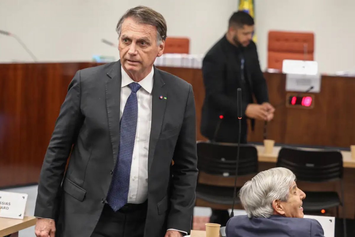Justiça afirma que Bolsonaro vai terminar de cumprir pena em 2052