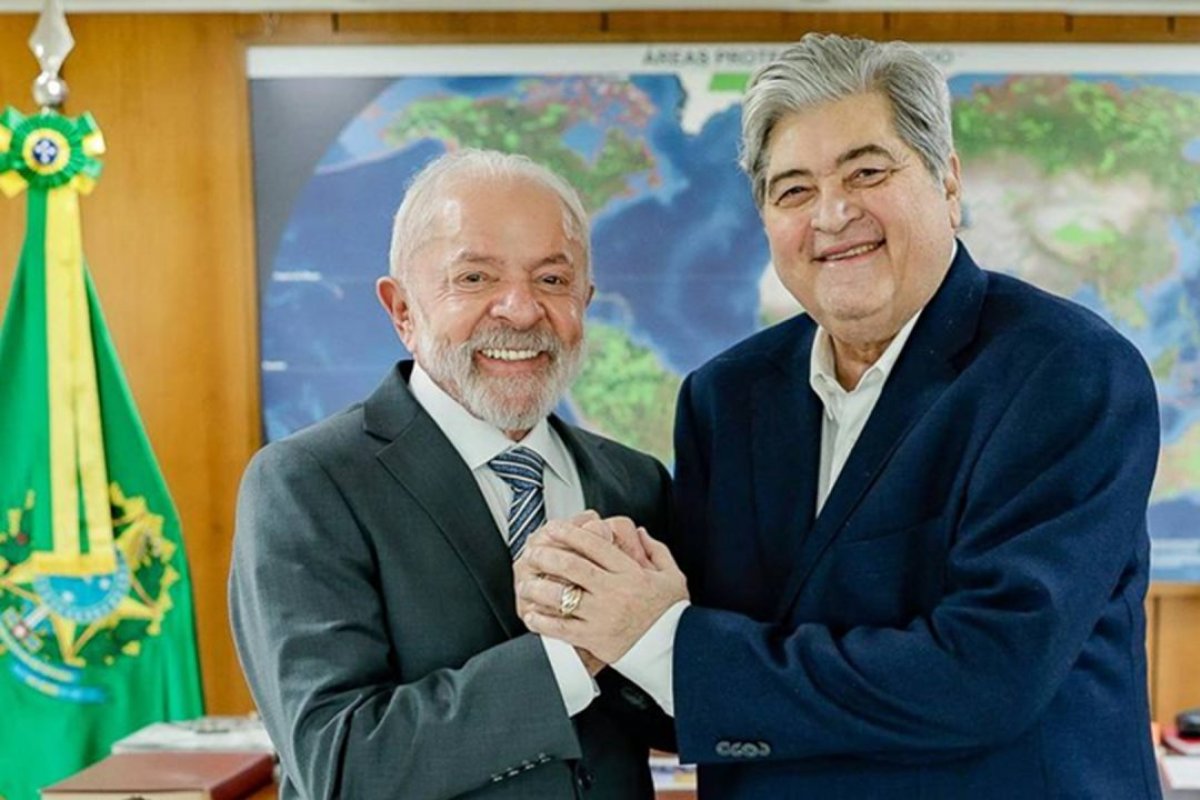 Datena ganha programa de TV com o apoio de Lula!