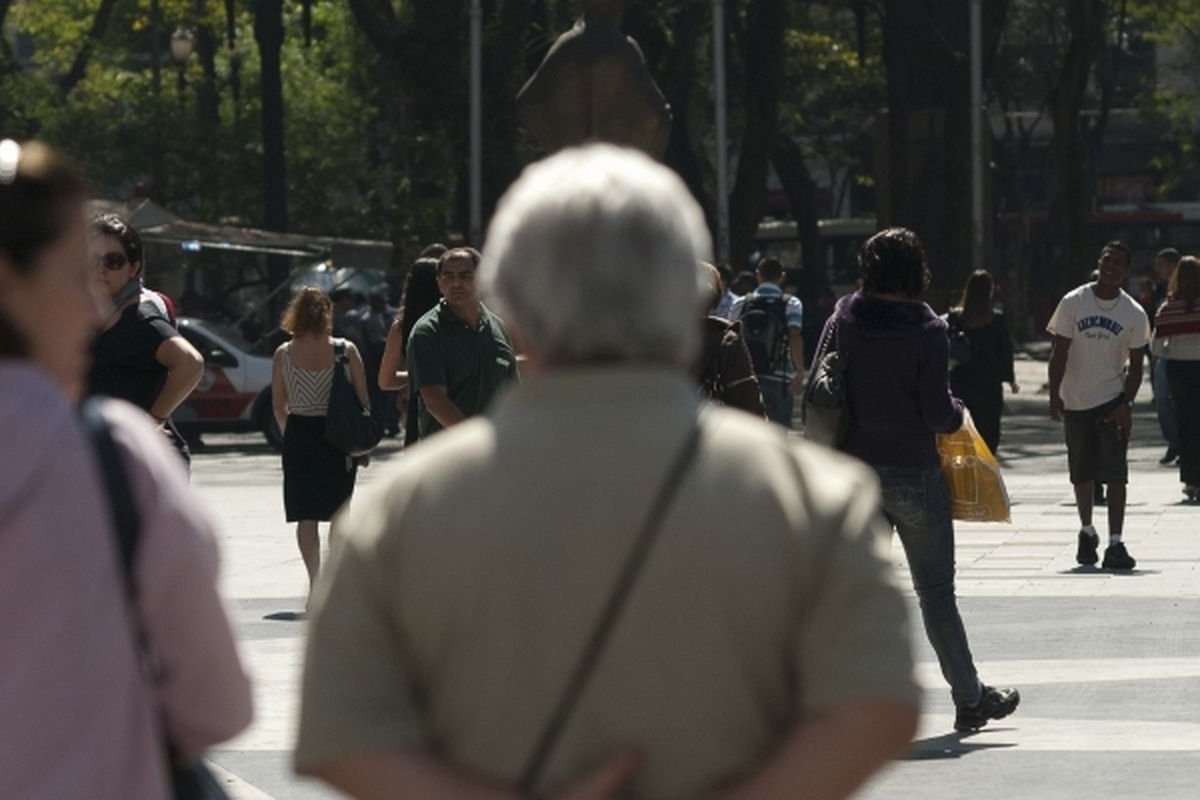 Percentual de idosos que trabalham alcança maior nível da série histórica no Brasil