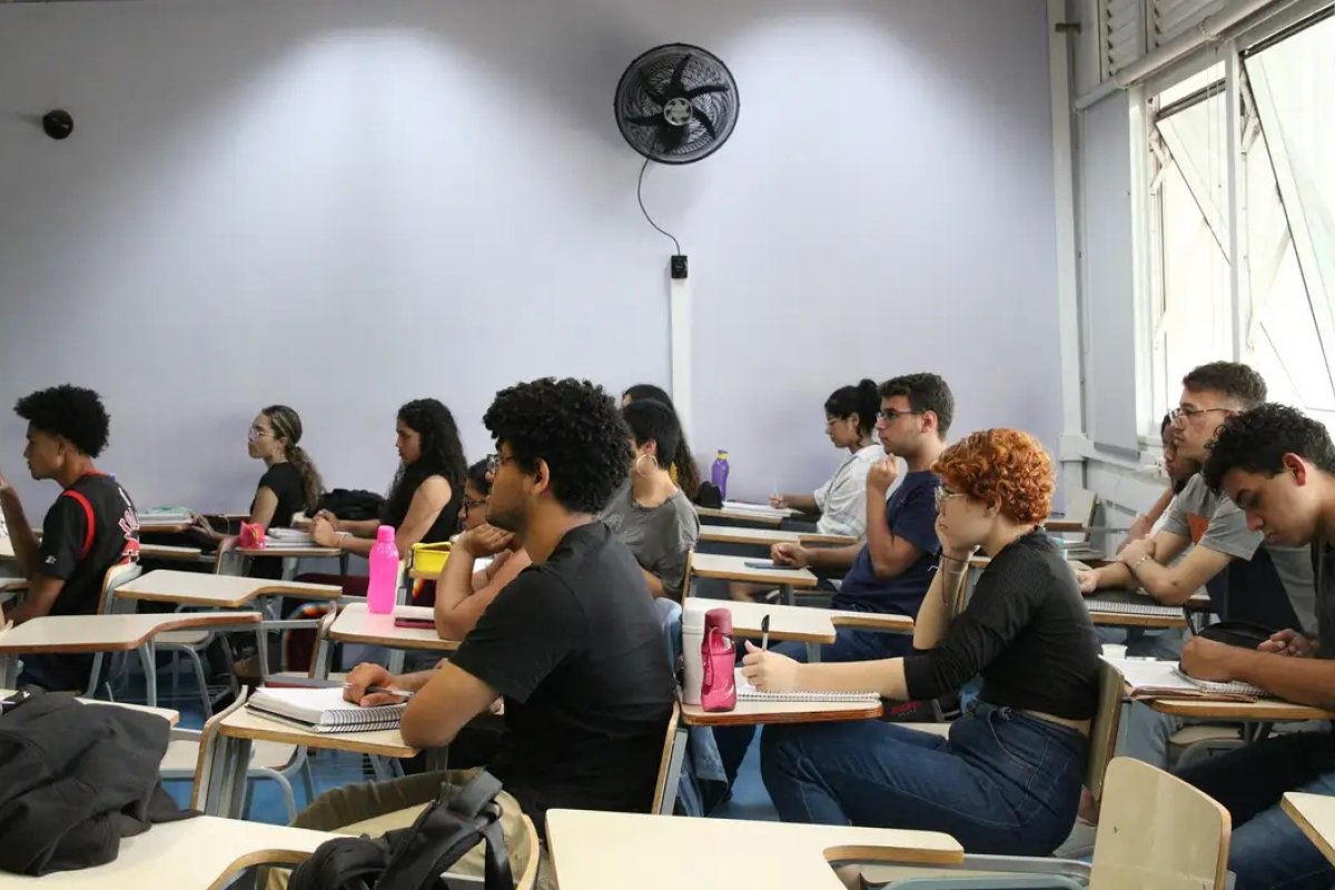 Pobres são a maior parcela na pré-escola e a menor na universidade do ensino público