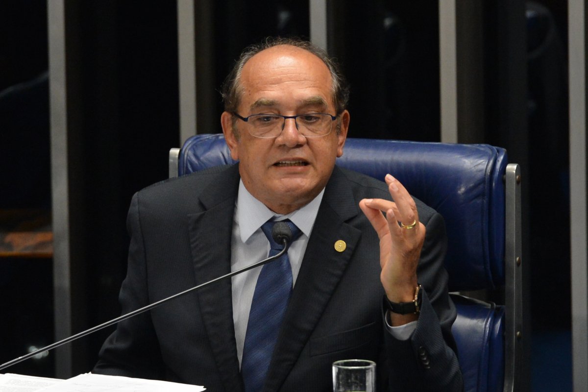 Gilmar Mendes decide que só PGR pode pedir impeachment de ministros do STF