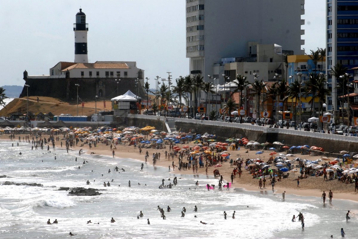 Salvador tem nove praias impróprias para banho neste fim de semana