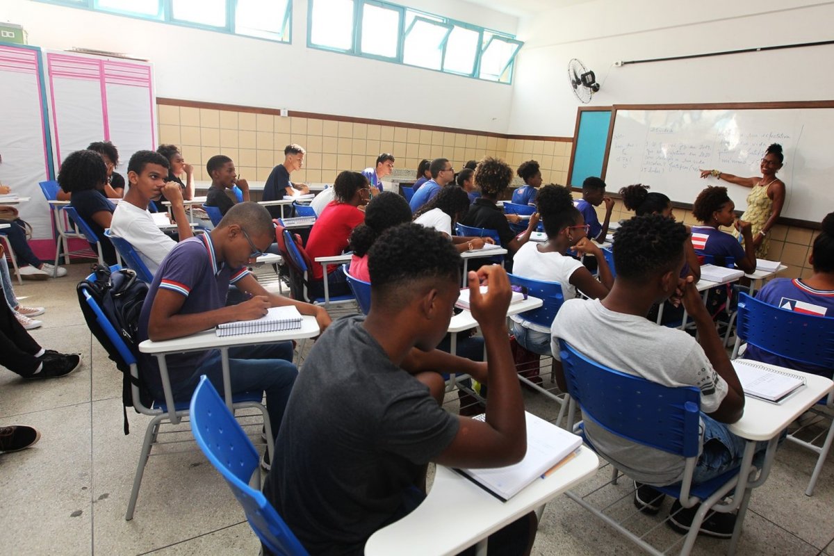 Inscrições para monitores do programa 'Mais Estudo' vão até quarta (4)