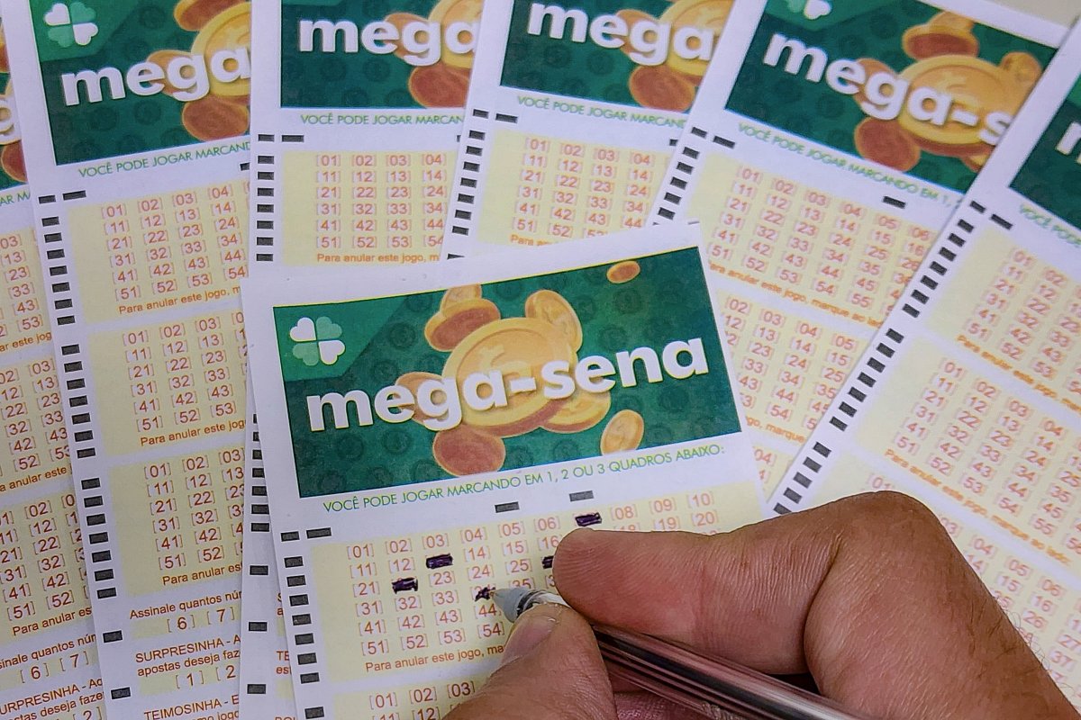 Mega-Sena 2948 acumula e premiação pode chegar a R$ 20 milhões na terça (9)