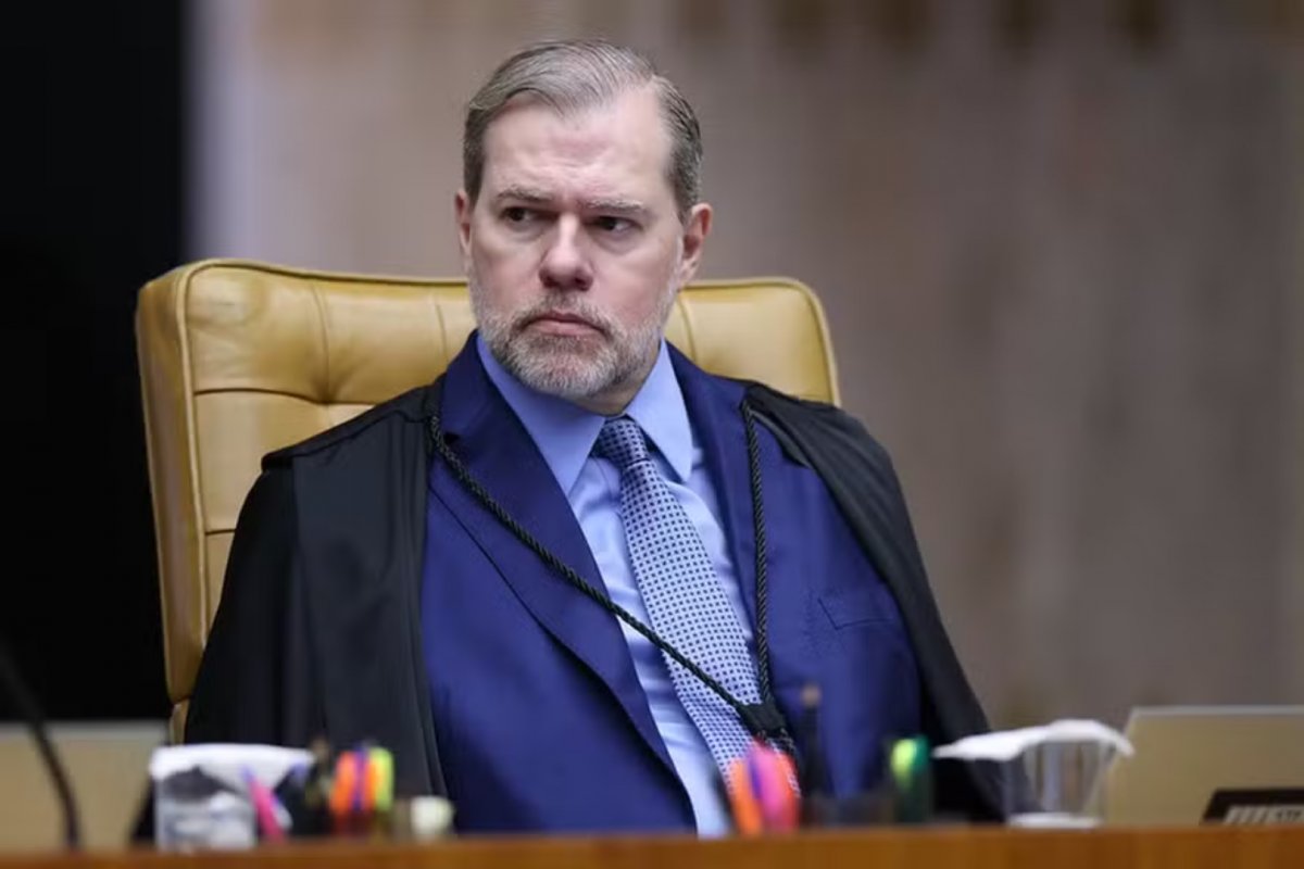 Toffoli viajou com advogado do caso Master antes de determinar sigilo sobre o caso, diz coluna