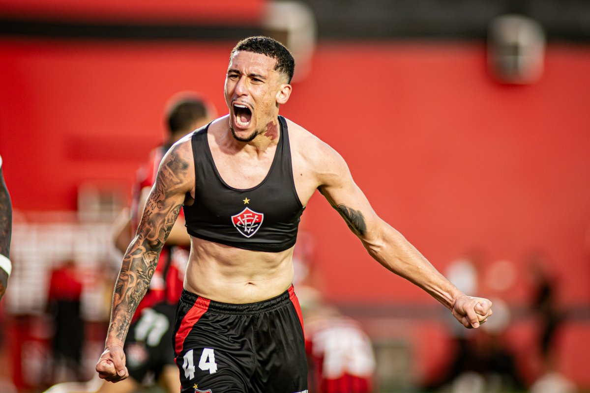 Vídeo: Série A! Vitória vence São Paulo no Barradão e se garante na elite do Campeonato Brasileiro; confira o gol do Leão 