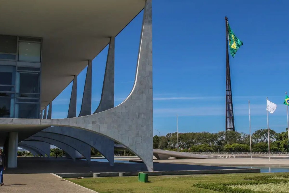 Lula sanciona lei que amplia proteção às vítimas de crimes sexuais 