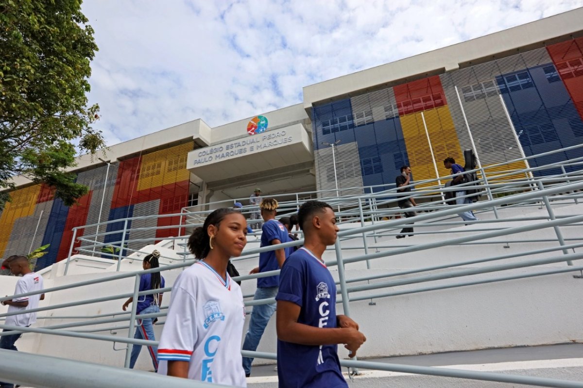Colégios da Rede Estadual de Ensino da Bahia oferecem cursos gratuitos de férias; saiba mais