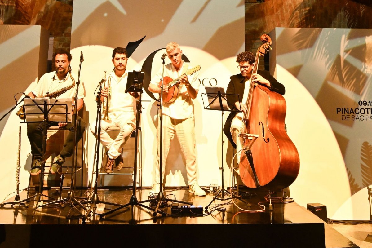 Água de Coco celebra 40 anos com festa na Pinacoteca com show de Seu Jorge!